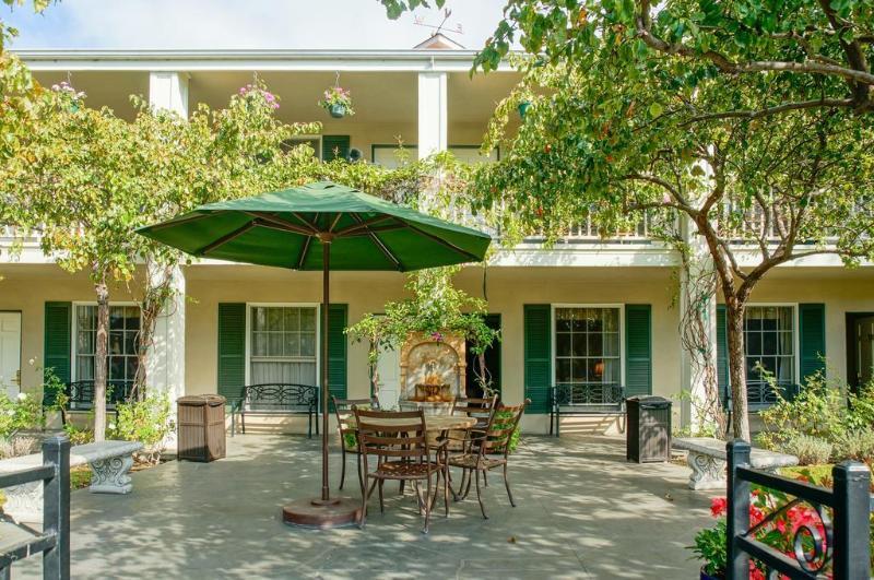 Lavender Inn By The Sea Santa Barbara Exterior photo